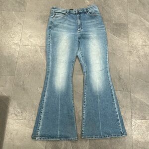 Lee High Rise Flares! Size 32.